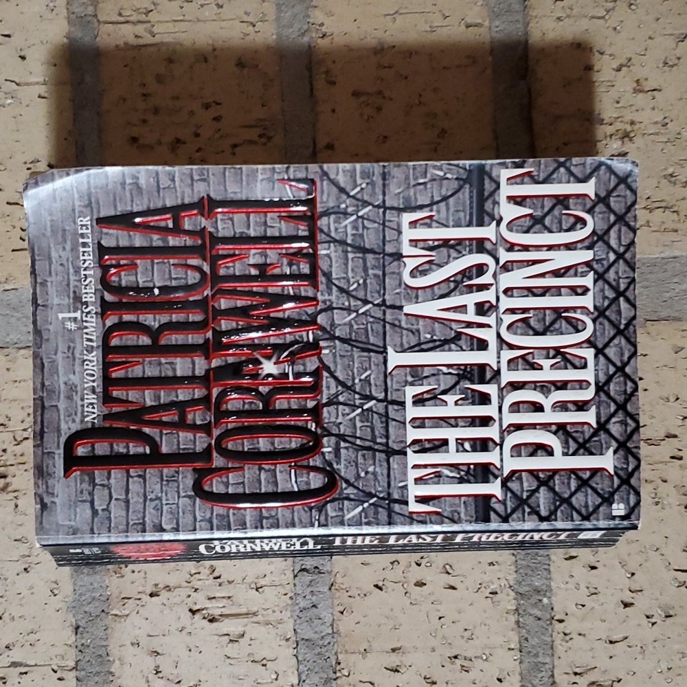 The Last Precinct by Patricia Cornwell